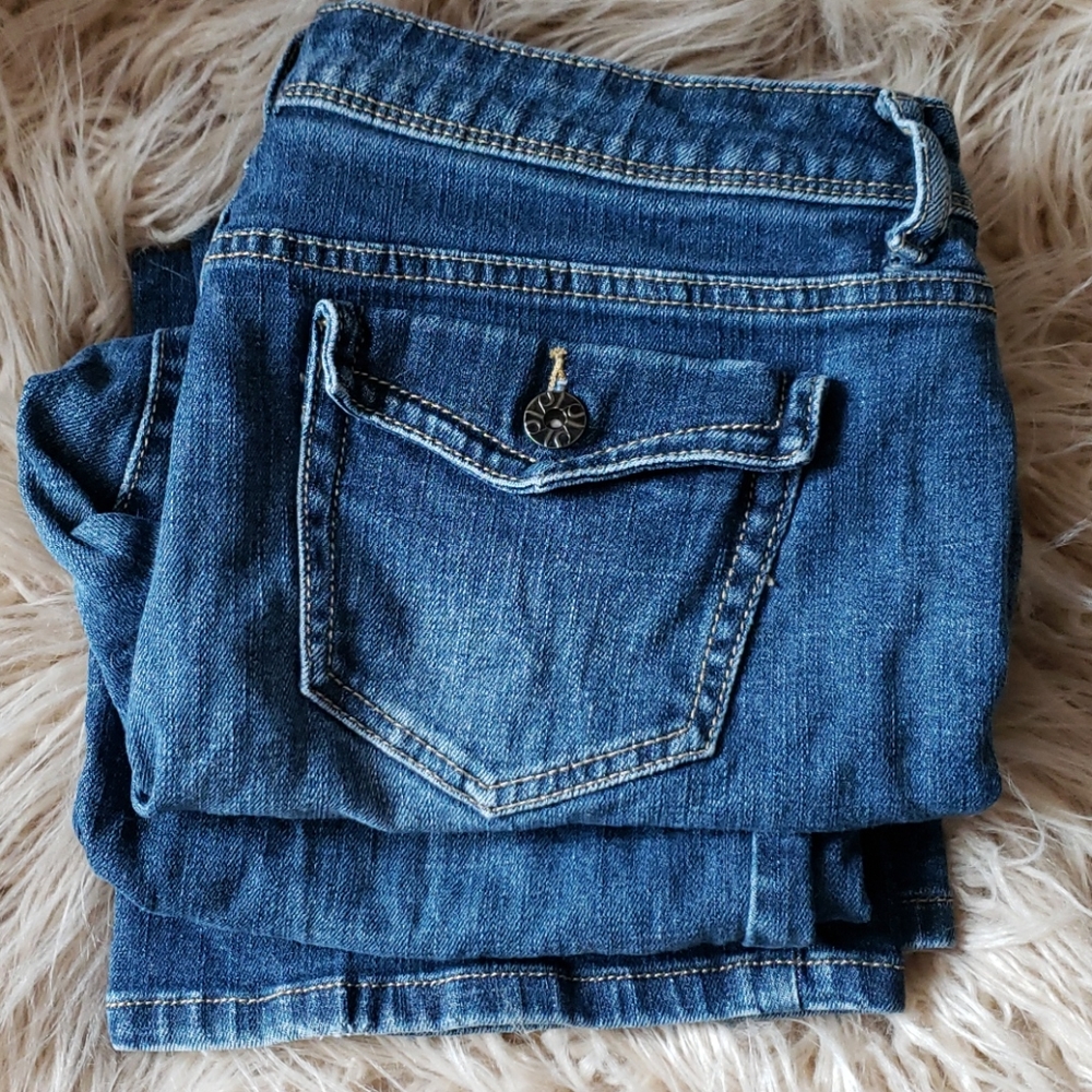 Vera Wang Straight leg jeans size 8